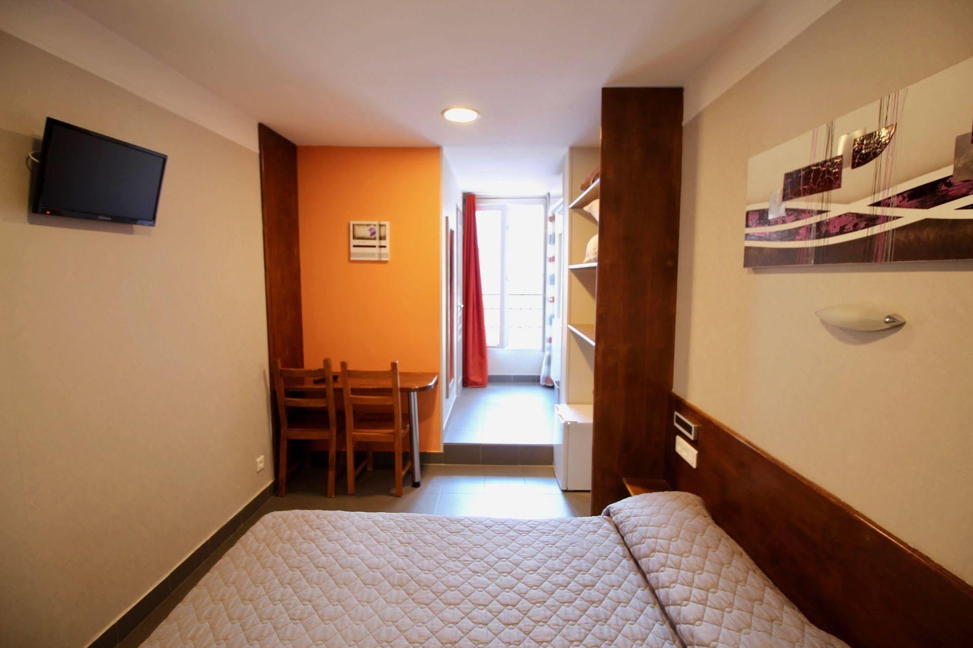 Hotel Des Pyrenees Paris Dış mekan fotoğraf