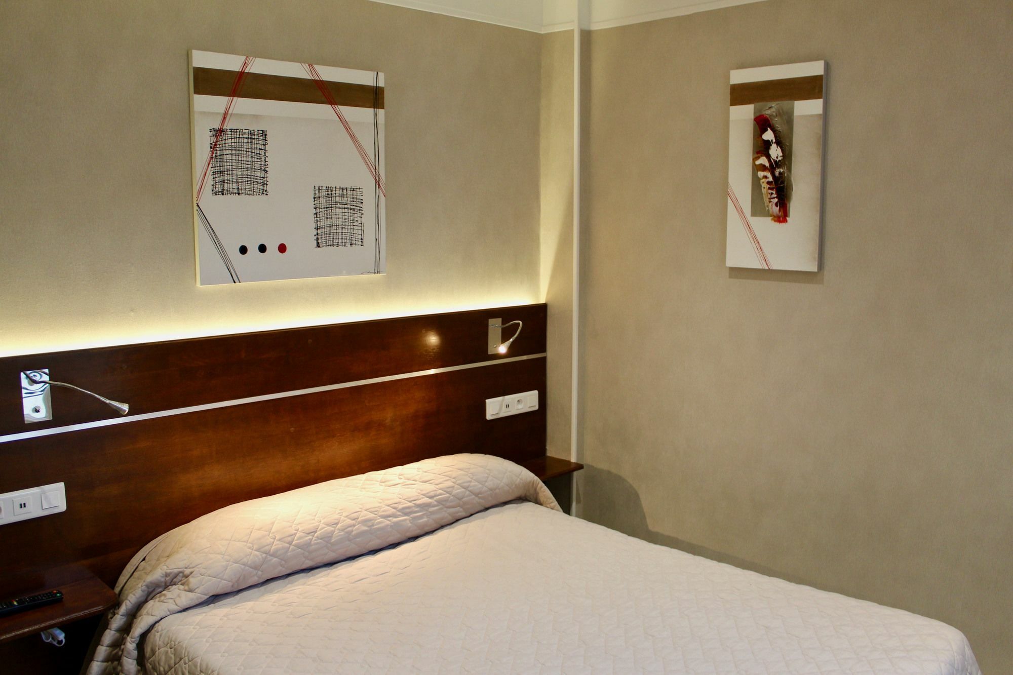 Hotel Des Pyrenees Paris Dış mekan fotoğraf